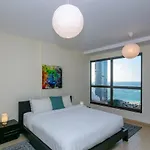 Stylish Jbr Apartment, Steps From The Beach