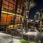 Downtown Luxury - Stunning Burj Khalifa & Fountain Views - 5 Minutes Walk To Dubai Mall
