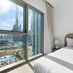 Magnificent - A Charming 2Br With A Burj Khalifa View