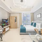 Heaven Crest Vacation Homes Downtown - Studio And 1 Bedroom Suites 2 Minute Walk To Dubai Mall And Burj Khalifa