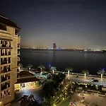 Cozy Home With Beach Access In Palm Jumeirah