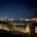 Cozy Home With Beach Access In Palm Jumeirah