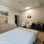 Cozy And Vibrant Room In Villa Al Wasl #3