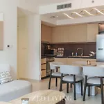 Burj Crown - Spectacular 2 Bedroom Next To Burj Khalifa - Zed Living