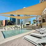 Sleek 1-Bedroom W Burj Khalifa View In Peninsula