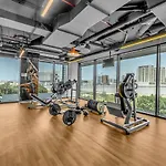 Waves - Rustic Chic 1 Bedroom Retreat In Vibrant Jvc