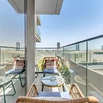 Waves - Rustic Chic 1 Bedroom Retreat In Vibrant Jvc