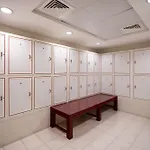 Upscale Studio Apartment In Goldcrest Views