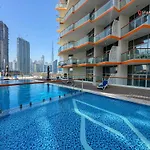 Iconic Studio Canal & Burj View Central, Scenic Serene