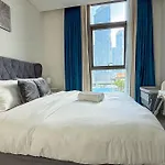 Tick - Burj Crown Luxury 2Br W Balcony & Pool View