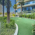Luxurious 1Br W & Pool, Sauna & Gym Near Burjkhalifa