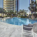 Luxurious 1Br W & Pool, Sauna & Gym Near Burjkhalifa