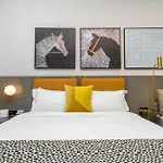 Canal View Studio Downtown - Near Dubai Mall & Burj Khalifa - Mag 318