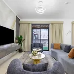 Durrani Homes Zafran Luxe Stay Iconic Burj View