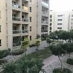 1 Bedroom Apartment Greens