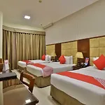 OYO 101 Click Hotel