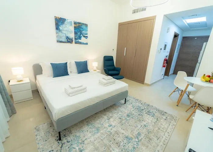 Newly Furnished Studio Apt- Easy Access To Metro