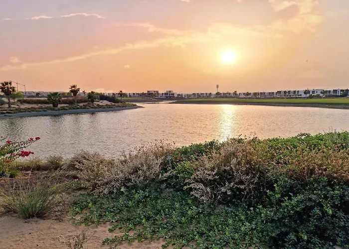 ALH Vacay - DAMAC Hills 2 Centaury Villa 3BR