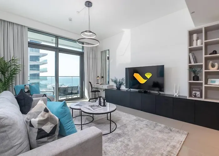 Vogue Beachfront - Palm Views & Private Beach