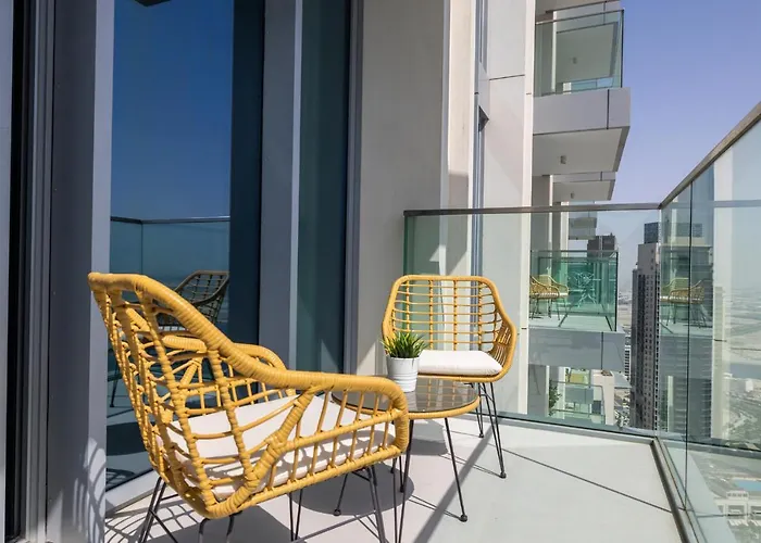 Apartment With Burj Khalifa And Water View In Creek Harbour