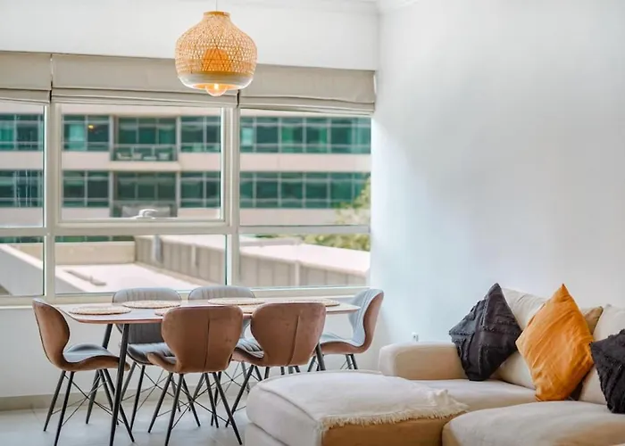 2 Beds Boho Design W Marina View In Marina Quays