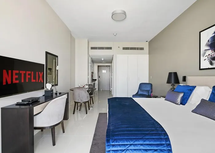 Vayk - Chic Hotel-Style Studio In Damac Hills