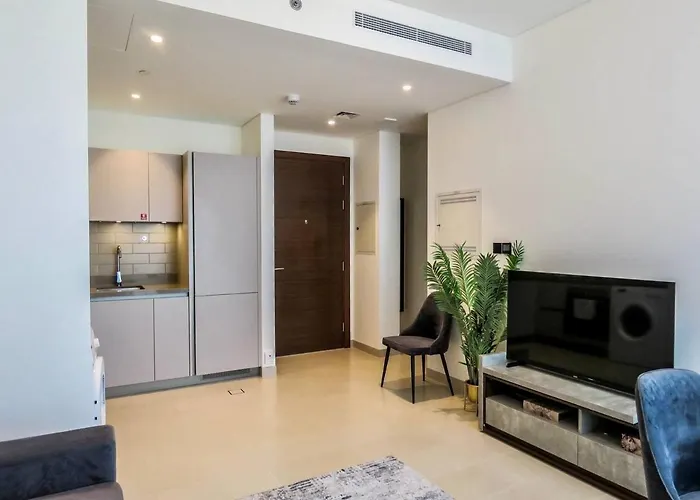 Stylish 1 Bedroom Downtown Dubai View