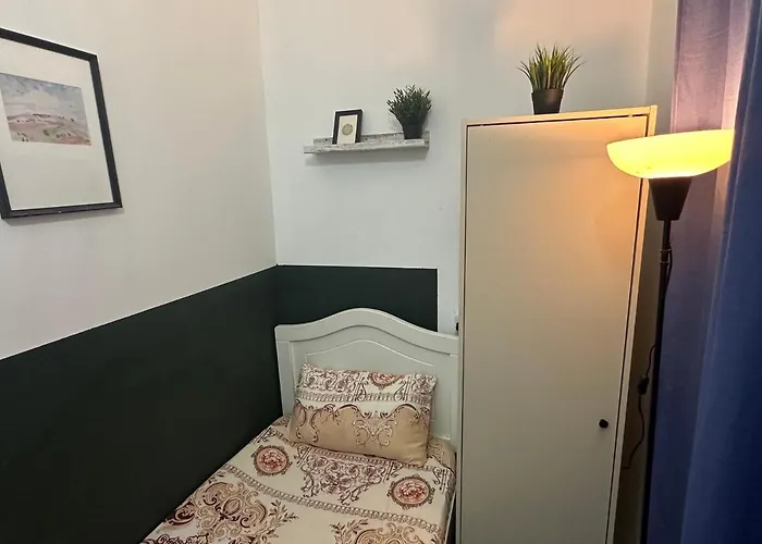 Private Partition Room Near Mashreq Metro