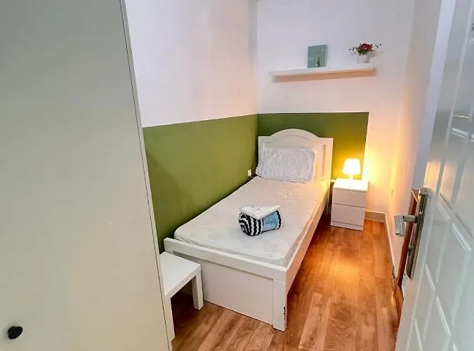 Bachelor Partition Room In Tecom Near Internet City Metro