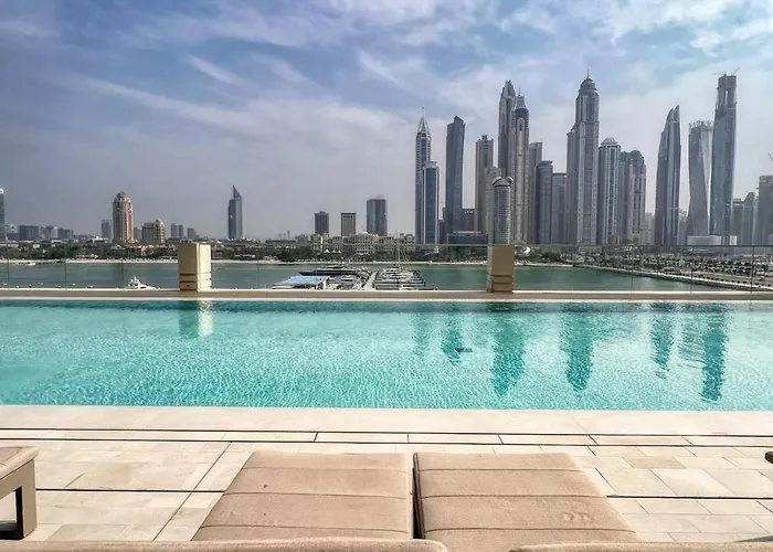 1Br Luxurious Beach Access Apartment