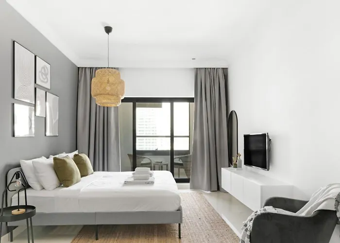 Guestready - White Chic