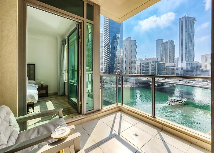 Marina Quays 1 Bdr Plus Guest Room, Dubai Marina
