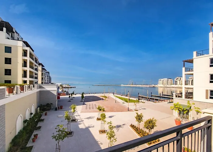 Splendid Brand New Apartment Near The Beach
