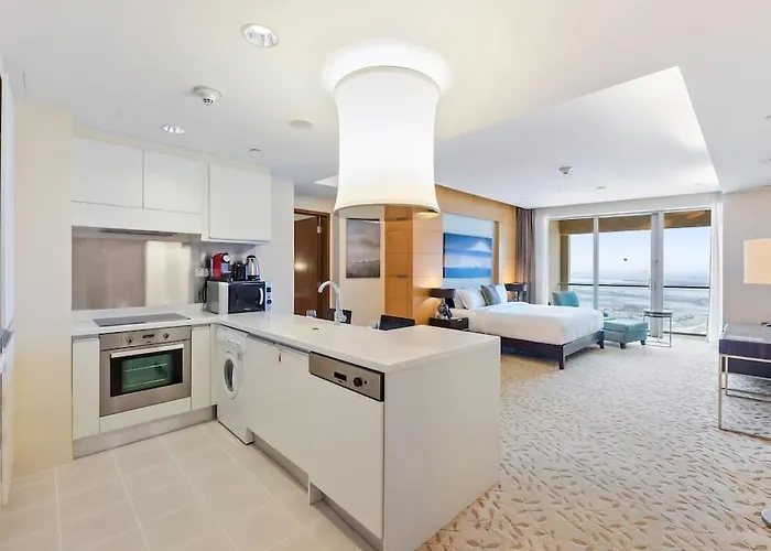 Snug Studio In Dubai Mall Steps From Burj Khalifa