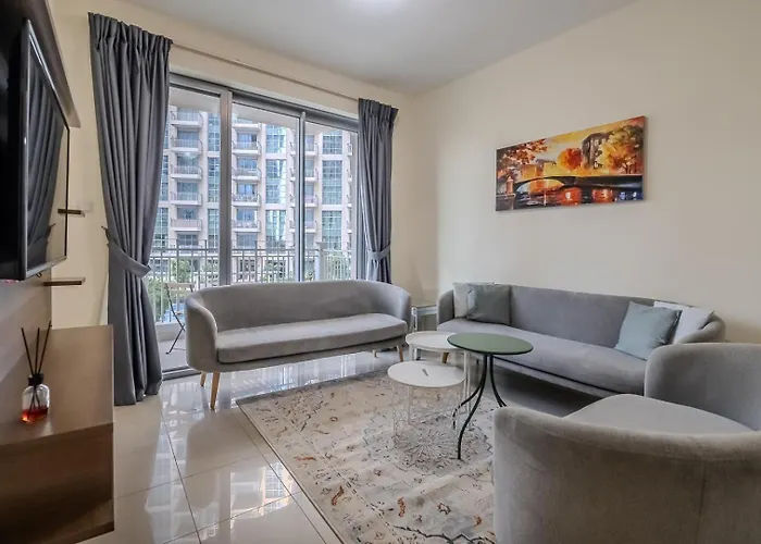 Spacious 1Bdr Apartment Downtown I Standpoint Tower