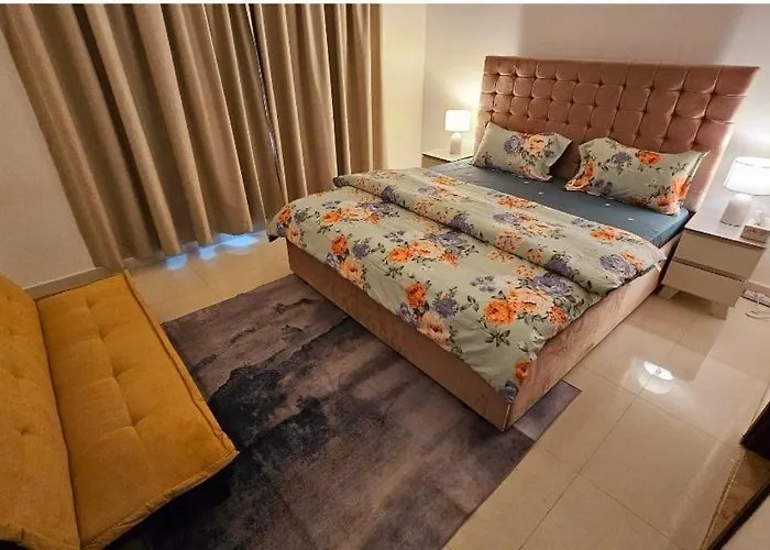 Splendid Villa Rooms Near Dubai Airport