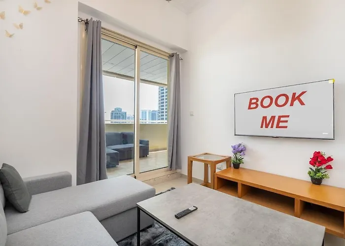 Cozy & Simple 1-Bedroom Flat In Dubai Marina