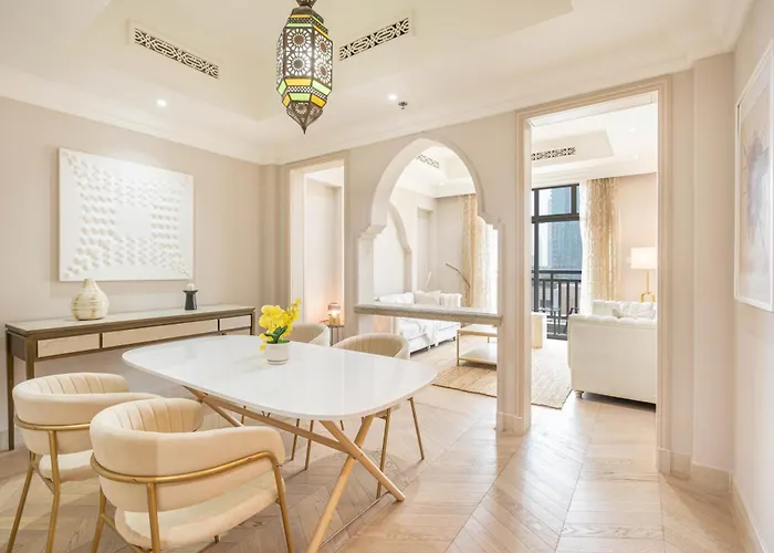 Upgraded Home With Direct Dubai Mall Access
