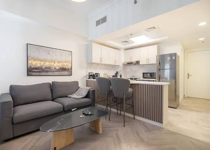 Heavenly Studio In Jvc With Lots Of Dining Options Nearby