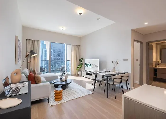 Stunning With Top-Tier Amenities Near Burj Khalifa
