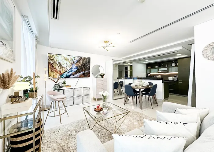 Dreamy Downtown Studio W Boulevard Access