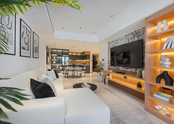 Luxurious 2-Bedroom Apartment Perfect For Families In Dubai Marina