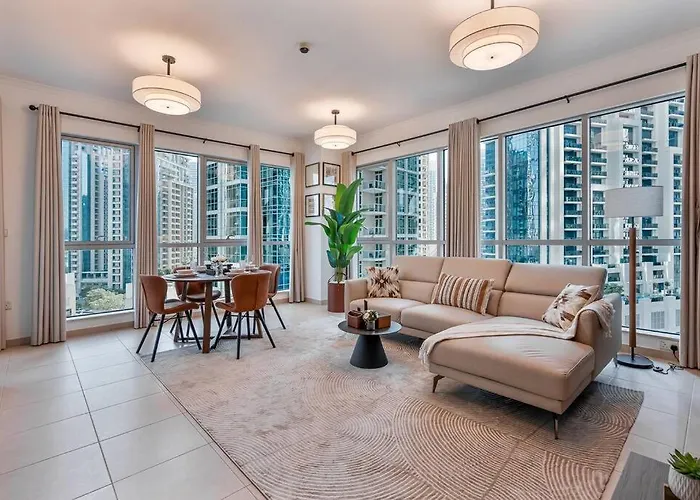 Modern 1-Bedroom Apartment With Stunning Views