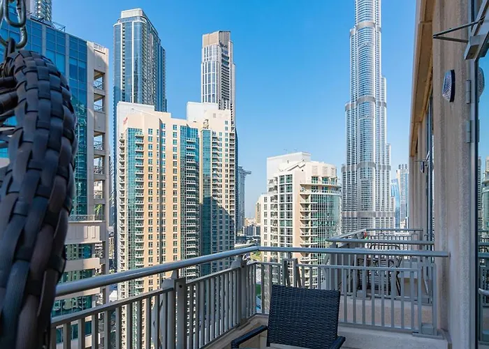 Luxurious One Bedroom Apartment With Burj Khalifa View