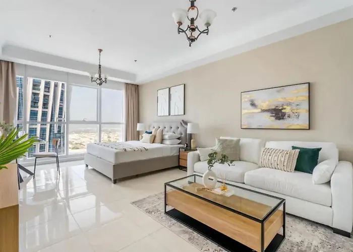 Luxurious Studio Apartment With Canal View In Court Tower