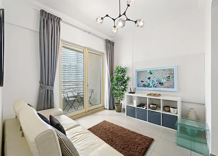 Lovely 1Br In Manchester Tower With Pool And Gym