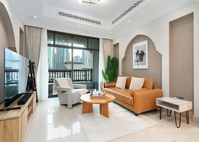 Lux 1 Bedroom Apartment Steps Away From Burj Khalifa & Dubai Mall