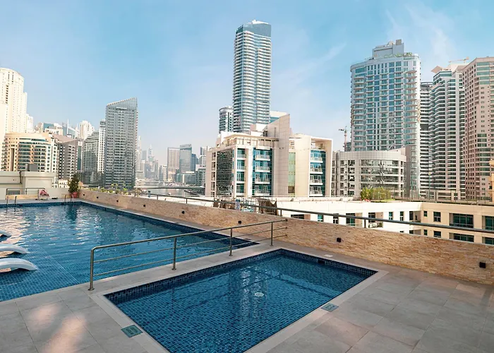 Cozy Urban 2Br Apartment In Dec Tower Marina