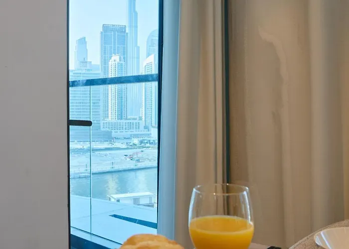 Full Burj Khalifa & Canal View I 7 Mins To Dubai Mall I Exclusive 2Bhk For Up To 6 People