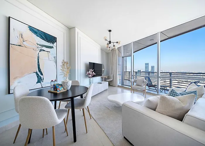 Silkhaus Gallery Studio At Sky Gardens In Heart Of Difc